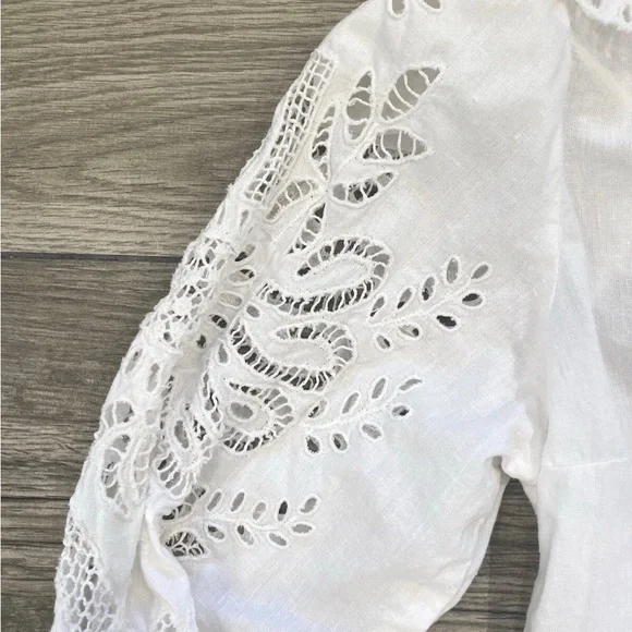 Elegant White Long Sleeve Women's Vintage Blouse (UNIQUE) - Picture 2 of 11